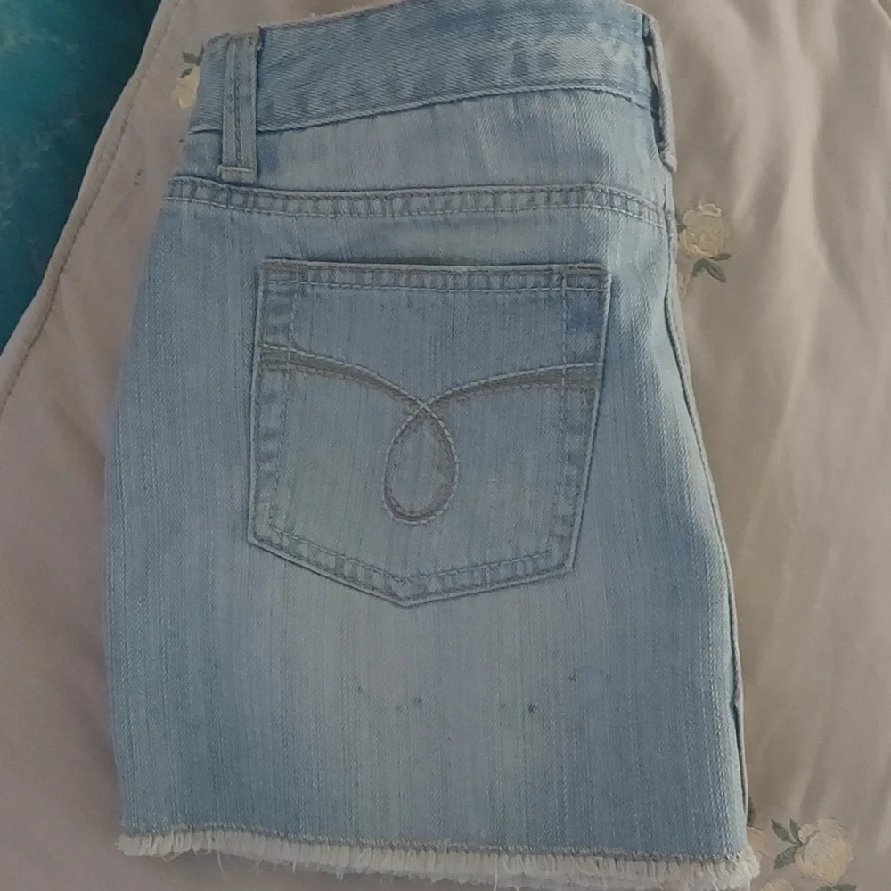 Rue21 Blue denim distressed Mini Skirt Sz 5/6 New